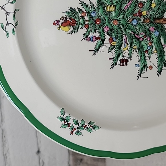 Spode Christmas Tree 12" Round Scalloped Chop Plate/Platter - Picture 4 of 17